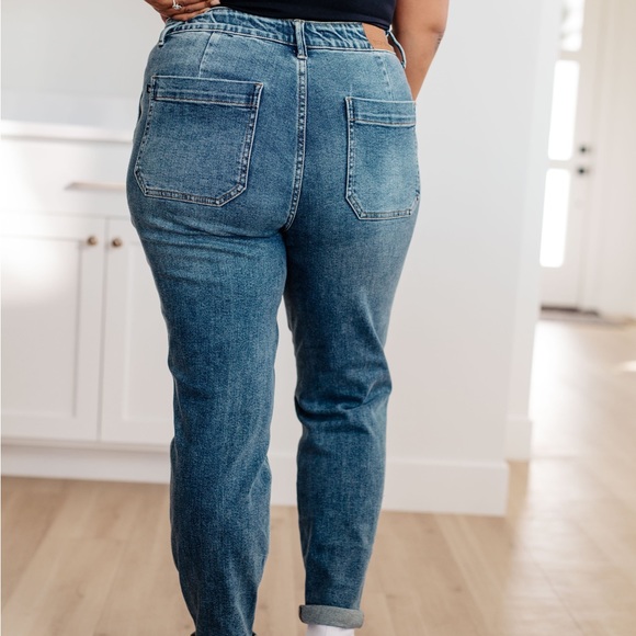 Judy Blue Pull On Denim Joggers in Medium Wash - Picture 5 of 7